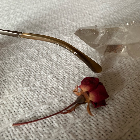 CHANEL Sunglasses Pearls & CC Logo - Picture 14 of 16